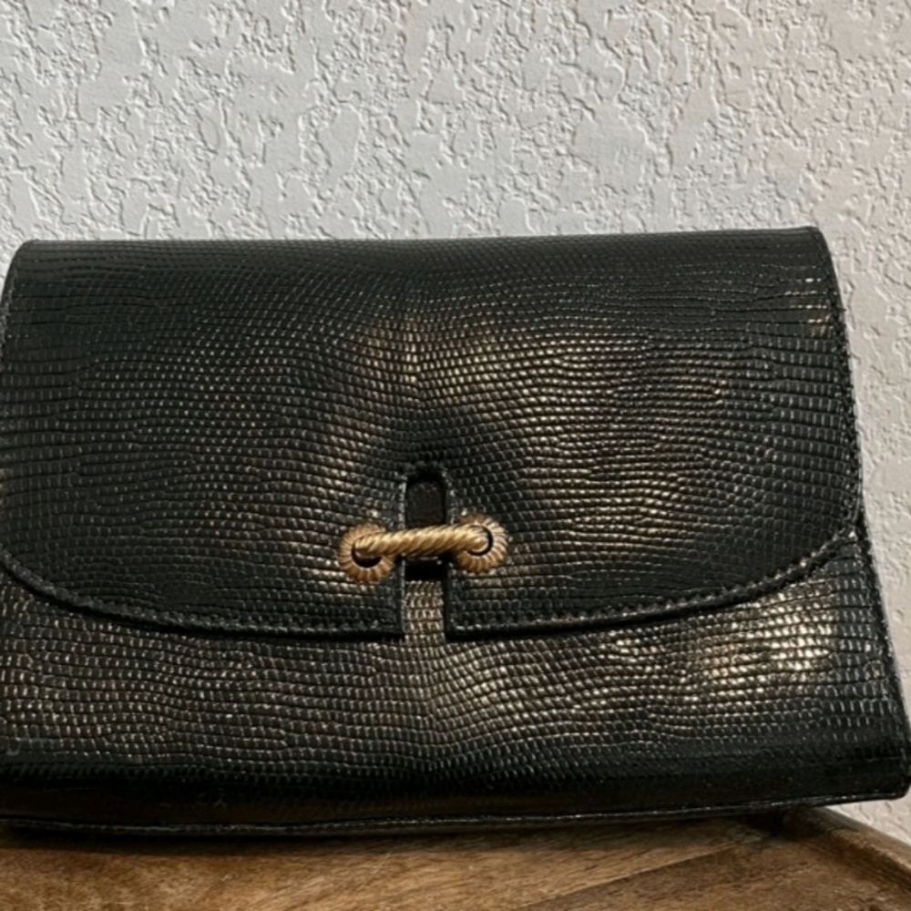 Gucci Elegant Black Textured Leather Clutch/bag